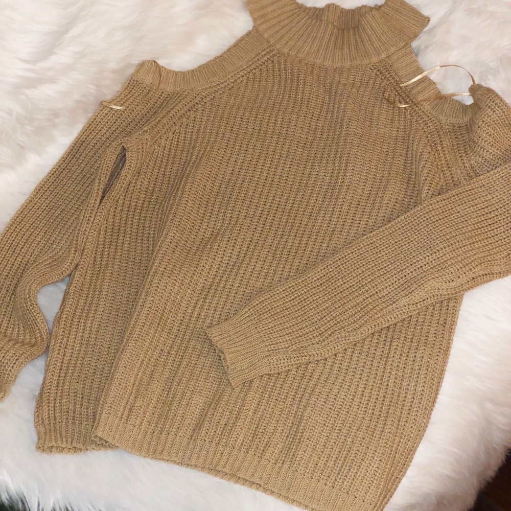 🥳 2 Sweater Bundle 🥳🥳 SALE 🎉🎉